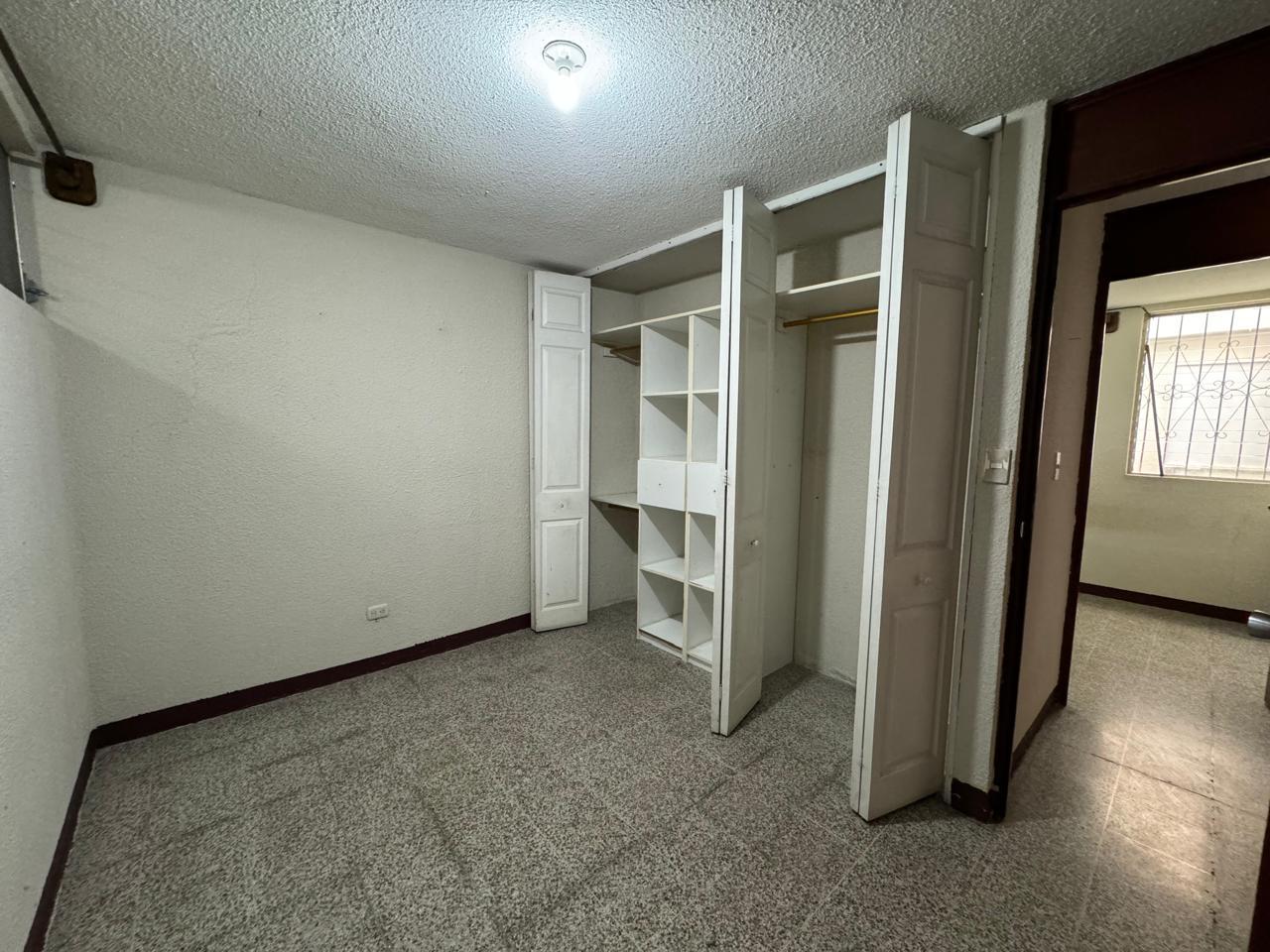Venta de Casa o Casas, Terrenos, Propiedades, Apartamentos, Inmuebles en Guatemala, zona 11, zona 7, zona 2, zona 18, zona 16, Mixco, Carretera Al Salvador, Fraijanes, Santa Catarina Pinula, Antigua Guatemala, Villa Nueva, Villa Canales, San Miguel Petapa - Venta o Alquiler de Casas En Guatemala