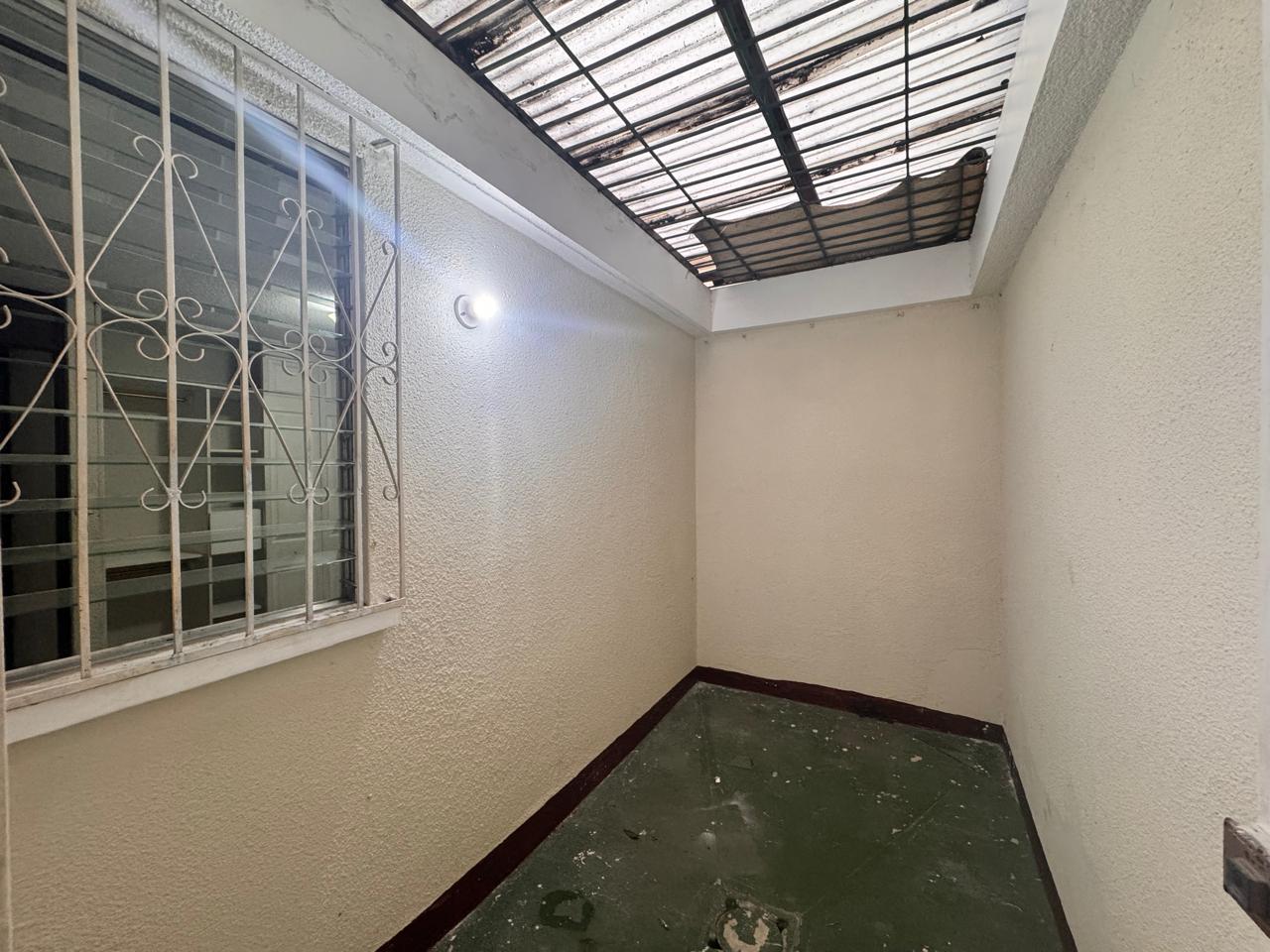Venta de Casa o Casas, Terrenos, Propiedades, Apartamentos, Inmuebles en Guatemala, zona 11, zona 7, zona 2, zona 18, zona 16, Mixco, Carretera Al Salvador, Fraijanes, Santa Catarina Pinula, Antigua Guatemala, Villa Nueva, Villa Canales, San Miguel Petapa - Venta o Alquiler de Casas En Guatemala