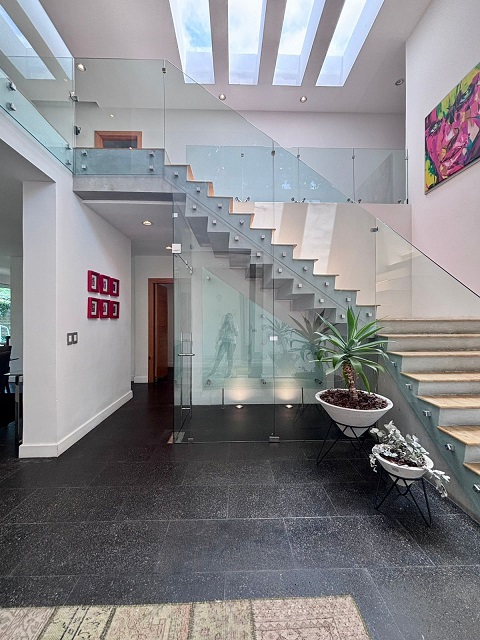 Venta de Casa o Casas, Terrenos, Propiedades, Apartamentos, Inmuebles en Guatemala, zona 11, zona 7, zona 2, zona 18, zona 16, Mixco, Carretera Al Salvador, Fraijanes, Santa Catarina Pinula, Antigua Guatemala, Villa Nueva, Villa Canales, San Miguel Petapa - Venta o Alquiler de Casas En Guatemala