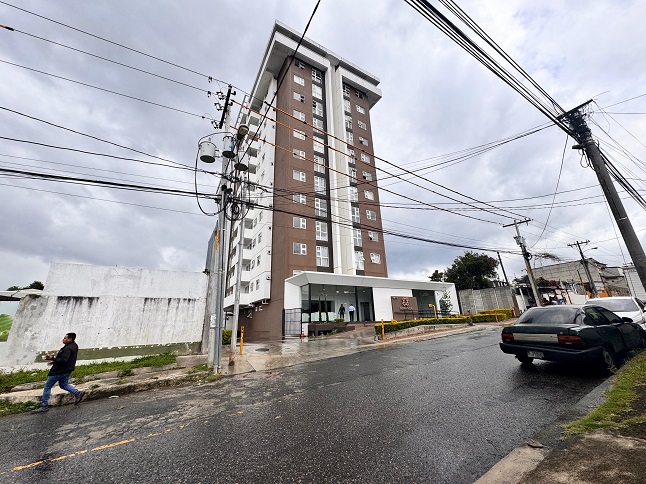 Venta de Casa o Casas, Terrenos, Propiedades, Apartamentos, Inmuebles en Guatemala, zona 11, zona 7, zona 2, zona 18, zona 16, Mixco, Carretera Al Salvador, Fraijanes, Santa Catarina Pinula, Antigua Guatemala, Villa Nueva, Villa Canales, San Miguel Petapa - Venta o Alquiler de Casas En Guatemala