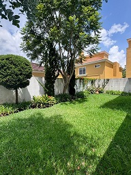 Venta de Casa o Casas, Terrenos, Propiedades, Apartamentos, Inmuebles en Guatemala, zona 11, zona 7, zona 2, zona 18, zona 16, Mixco, Carretera Al Salvador, Fraijanes, Santa Catarina Pinula, Antigua Guatemala, Villa Nueva, Villa Canales, San Miguel Petapa - Venta o Alquiler de Casas En Guatemala