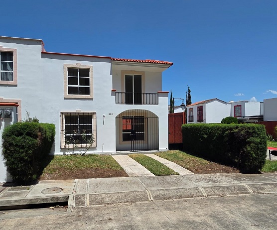 Venta de Casa o Casas, Terrenos, Propiedades, Apartamentos, Inmuebles en Guatemala, zona 11, zona 7, zona 2, zona 18, zona 16, Mixco, Carretera Al Salvador, Fraijanes, Santa Catarina Pinula, Antigua Guatemala, Villa Nueva, Villa Canales, San Miguel Petapa - Venta o Alquiler de Casas En Guatemala