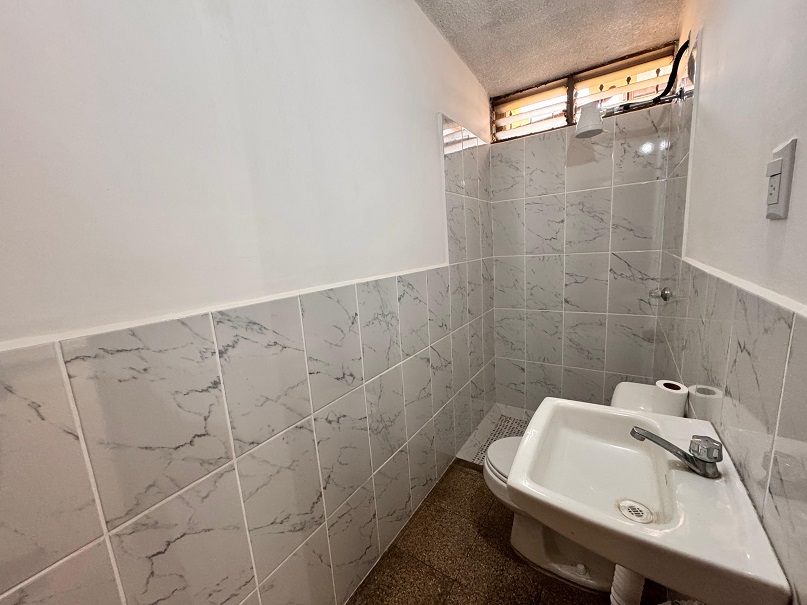 Venta de Casa o Casas, Terrenos, Propiedades, Apartamentos, Inmuebles en Guatemala, zona 11, zona 7, zona 2, zona 18, zona 16, Mixco, Carretera Al Salvador, Fraijanes, Santa Catarina Pinula, Antigua Guatemala, Villa Nueva, Villa Canales, San Miguel Petapa - Venta o Alquiler de Casas En Guatemala