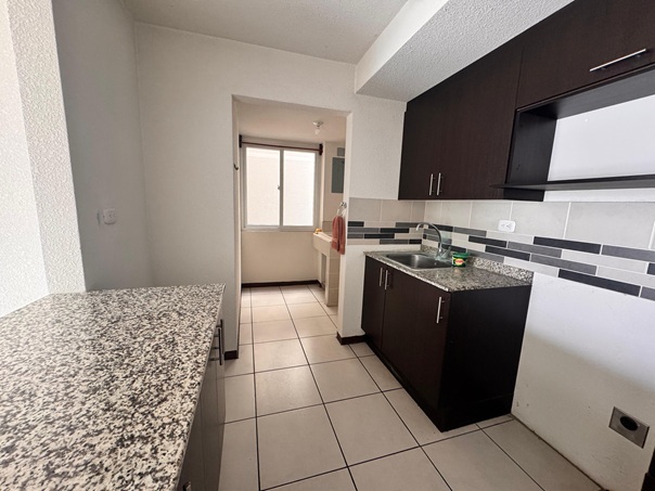 Venta de Casa o Casas, Terrenos, Propiedades, Apartamentos, Inmuebles en Guatemala, zona 11, zona 7, zona 2, zona 18, zona 16, Mixco, Carretera Al Salvador, Fraijanes, Santa Catarina Pinula, Antigua Guatemala, Villa Nueva, Villa Canales, San Miguel Petapa - Venta o Alquiler de Casas En Guatemala