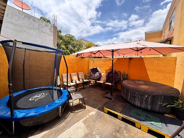 Venta de Casa o Casas, Terrenos, Propiedades, Apartamentos, Inmuebles en Guatemala, zona 11, zona 7, zona 2, zona 18, zona 16, Mixco, Carretera Al Salvador, Fraijanes, Santa Catarina Pinula, Antigua Guatemala, Villa Nueva, Villa Canales, San Miguel Petapa - Venta o Alquiler de Casas En Guatemala