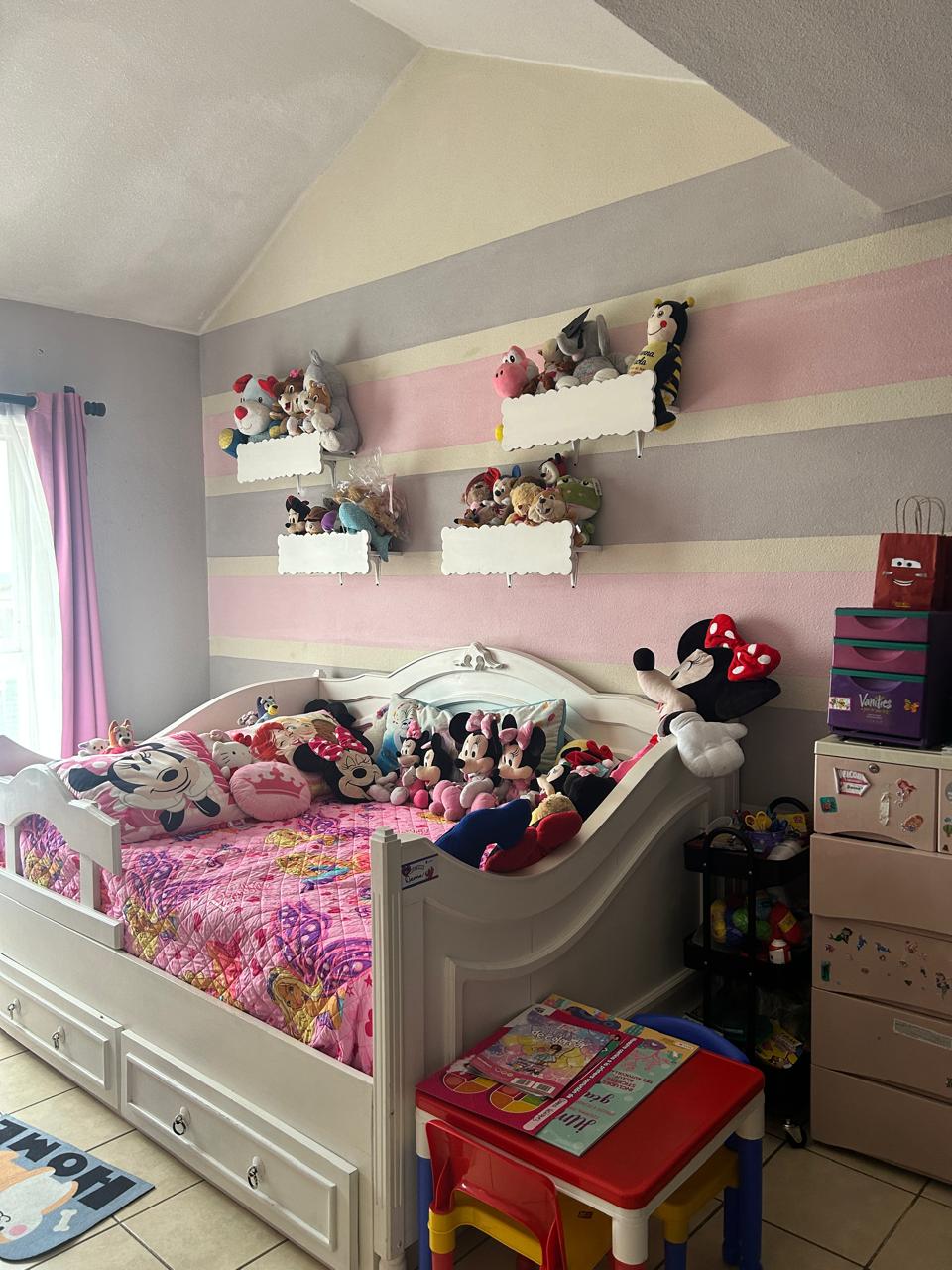 Venta de Casa o Casas, Terrenos, Propiedades, Apartamentos, Inmuebles en Guatemala, zona 11, zona 7, zona 2, zona 18, zona 16, Mixco, Carretera Al Salvador, Fraijanes, Santa Catarina Pinula, Antigua Guatemala, Villa Nueva, Villa Canales, San Miguel Petapa - Venta o Alquiler de Casas En Guatemala