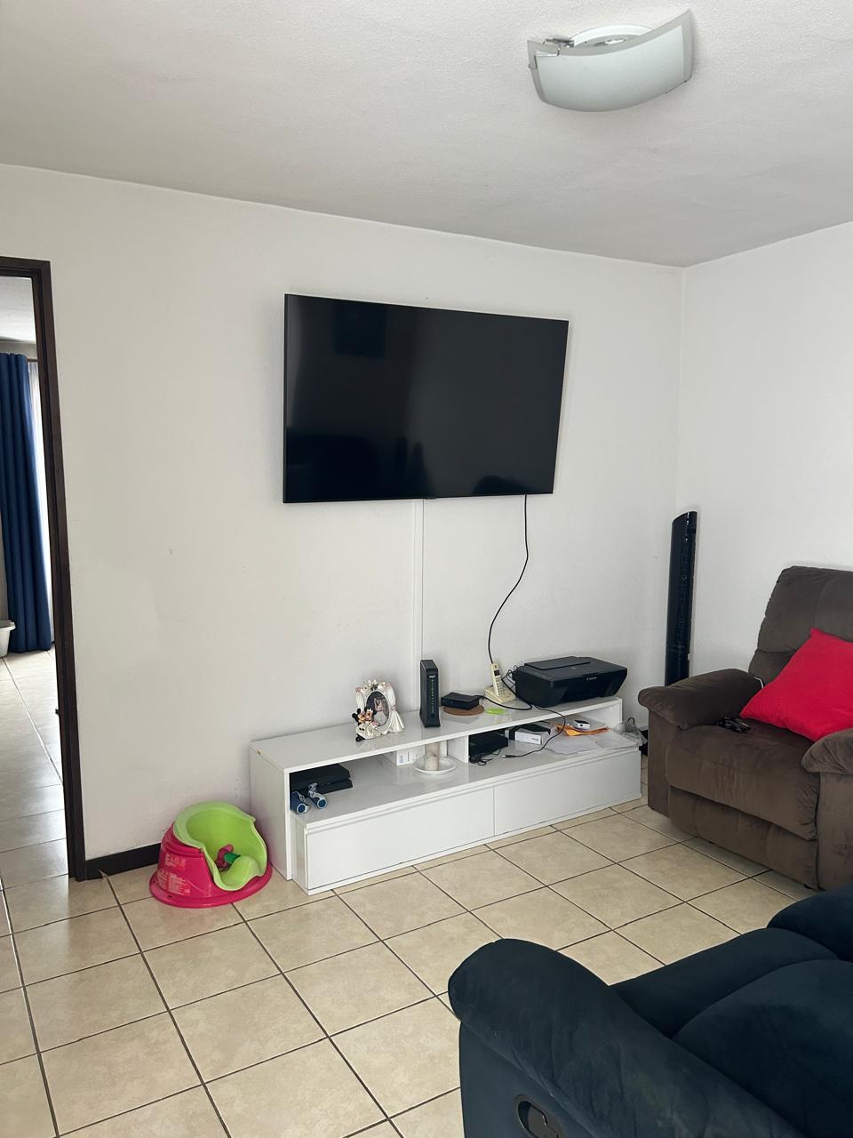 Venta de Casa o Casas, Terrenos, Propiedades, Apartamentos, Inmuebles en Guatemala, zona 11, zona 7, zona 2, zona 18, zona 16, Mixco, Carretera Al Salvador, Fraijanes, Santa Catarina Pinula, Antigua Guatemala, Villa Nueva, Villa Canales, San Miguel Petapa - Venta o Alquiler de Casas En Guatemala