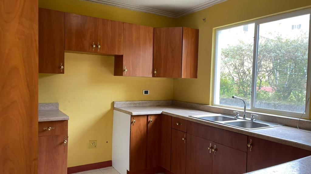 Venta de Casa o Casas, Terrenos, Propiedades, Apartamentos, Inmuebles en Guatemala, zona 11, zona 7, zona 2, zona 18, zona 16, Mixco, Carretera Al Salvador, Fraijanes, Santa Catarina Pinula, Antigua Guatemala, Villa Nueva, Villa Canales, San Miguel Petapa - Venta o Alquiler de Casas En Guatemala