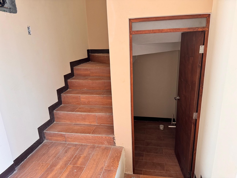 Venta de Casa o Casas, Terrenos, Propiedades, Apartamentos, Inmuebles en Guatemala, zona 11, zona 7, zona 2, zona 18, zona 16, Mixco, Carretera Al Salvador, Fraijanes, Santa Catarina Pinula, Antigua Guatemala, Villa Nueva, Villa Canales, San Miguel Petapa - Venta o Alquiler de Casas En Guatemala
