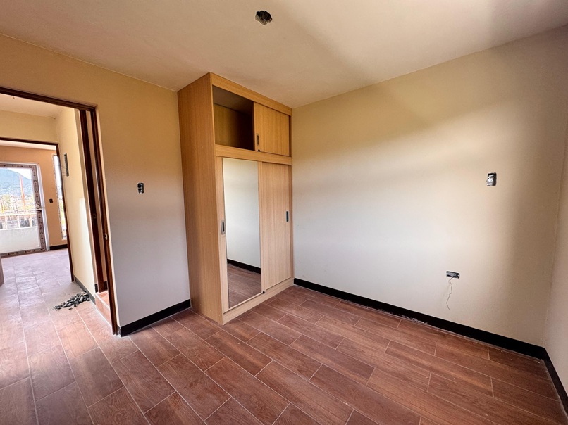 Venta de Casa o Casas, Terrenos, Propiedades, Apartamentos, Inmuebles en Guatemala, zona 11, zona 7, zona 2, zona 18, zona 16, Mixco, Carretera Al Salvador, Fraijanes, Santa Catarina Pinula, Antigua Guatemala, Villa Nueva, Villa Canales, San Miguel Petapa - Venta o Alquiler de Casas En Guatemala