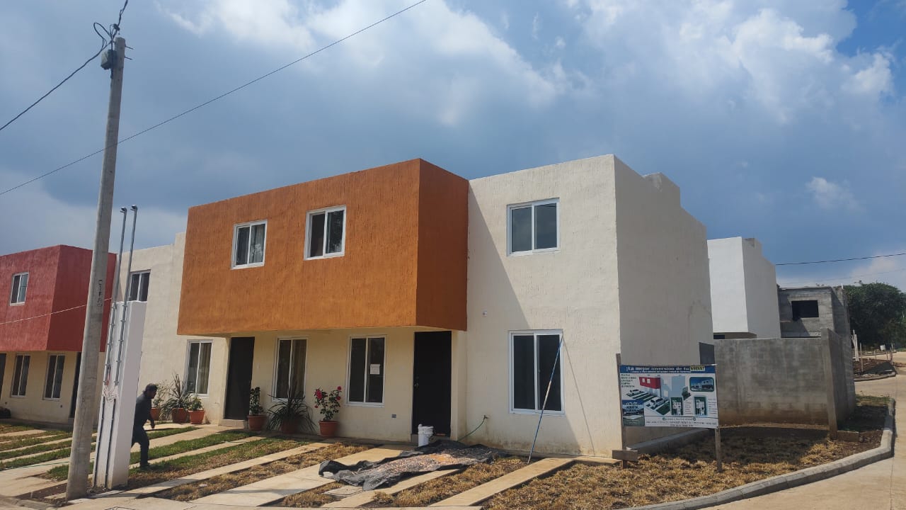 Venta de Casa o Casas, Terrenos, Propiedades, Apartamentos, Inmuebles en Guatemala, zona 11, zona 7, zona 2, zona 18, zona 16, Mixco, Carretera Al Salvador, Fraijanes, Santa Catarina Pinula, Antigua Guatemala, Villa Nueva, Villa Canales, San Miguel Petapa - Venta o Alquiler de Casas En Guatemala