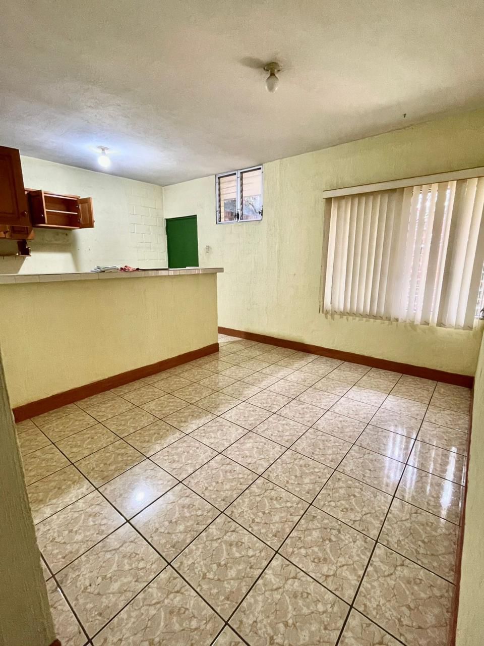 Venta de Casa o Casas, Terrenos, Propiedades, Apartamentos, Inmuebles en Guatemala, zona 11, zona 7, zona 2, zona 18, zona 16, Mixco, Carretera Al Salvador, Fraijanes, Santa Catarina Pinula, Antigua Guatemala, Villa Nueva, Villa Canales, San Miguel Petapa - Venta o Alquiler de Casas En Guatemala