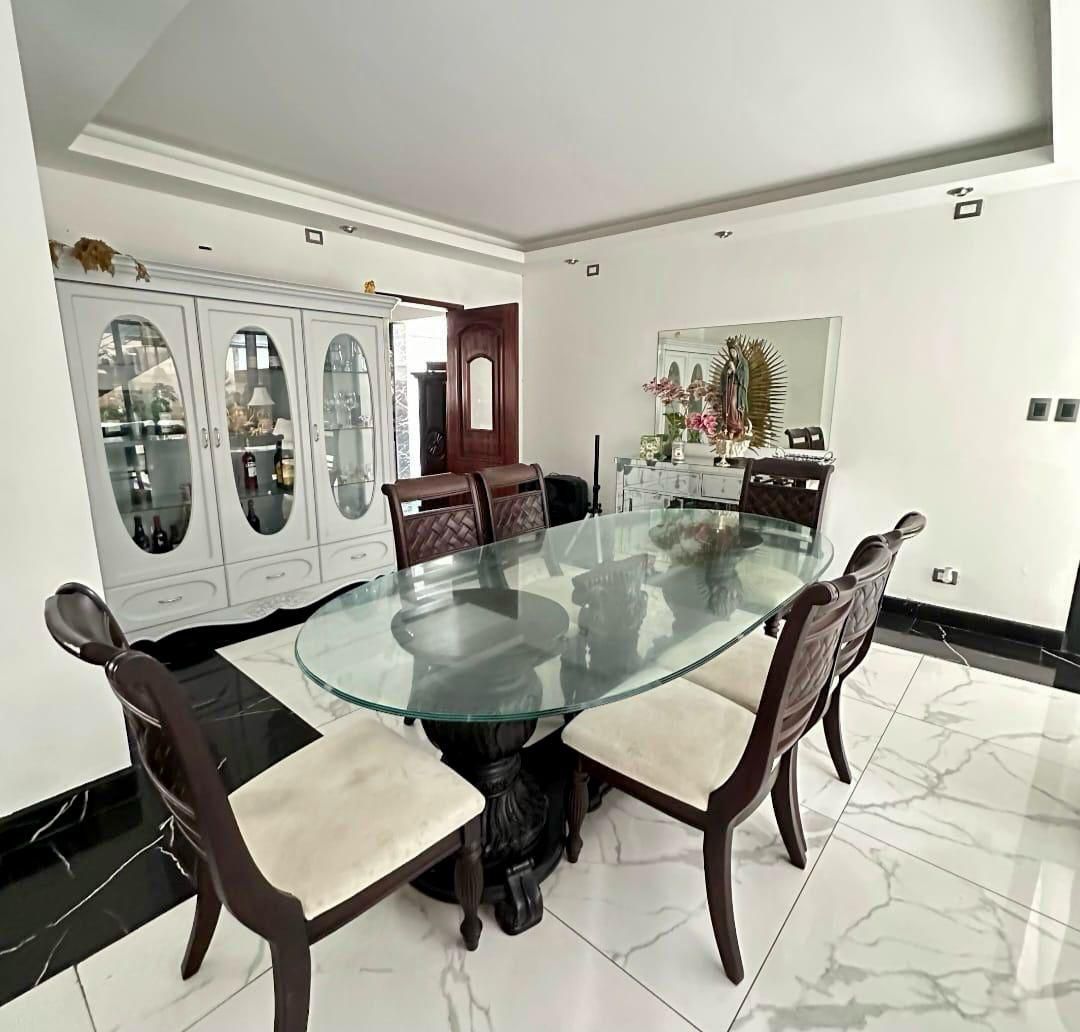 Venta de Casa o Casas, Terrenos, Propiedades, Apartamentos, Inmuebles en Guatemala, zona 11, zona 7, zona 2, zona 18, zona 16, Mixco, Carretera Al Salvador, Fraijanes, Santa Catarina Pinula, Antigua Guatemala, Villa Nueva, Villa Canales, San Miguel Petapa - Venta o Alquiler de Casas En Guatemala
