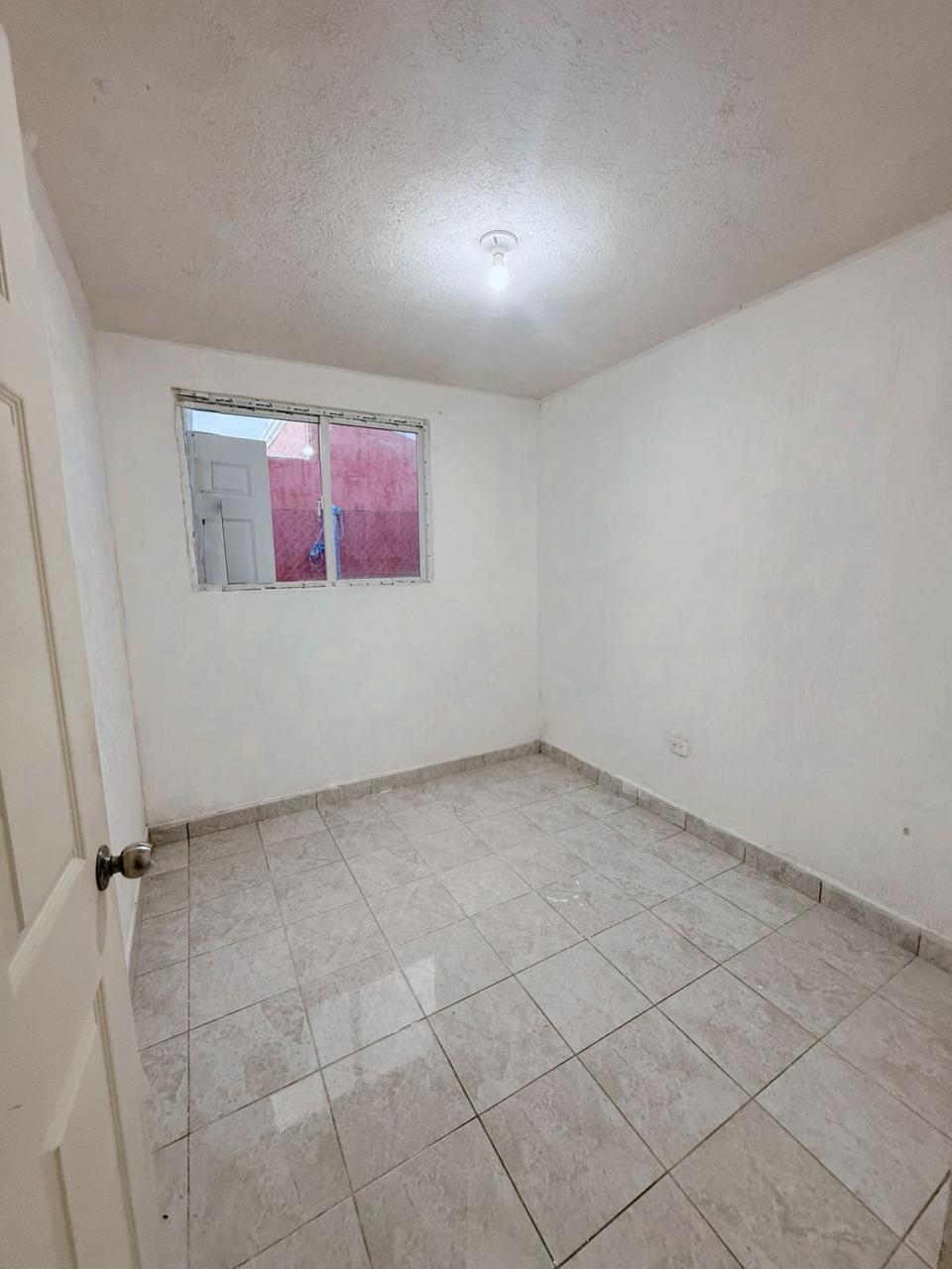 Venta de Casa o Casas, Terrenos, Propiedades, Apartamentos, Inmuebles en Guatemala, zona 11, zona 7, zona 2, zona 18, zona 16, Mixco, Carretera Al Salvador, Fraijanes, Santa Catarina Pinula, Antigua Guatemala, Villa Nueva, Villa Canales, San Miguel Petapa - Venta o Alquiler de Casas En Guatemala