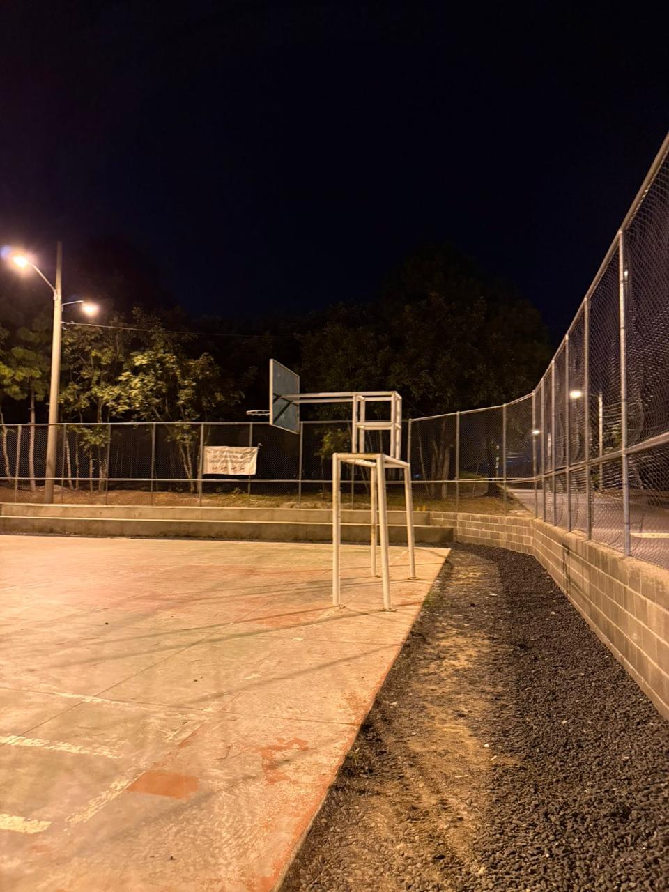 Venta de Casa o Casas, Terrenos, Propiedades, Apartamentos, Inmuebles en Guatemala, zona 11, zona 7, zona 2, zona 18, zona 16, Mixco, Carretera Al Salvador, Fraijanes, Santa Catarina Pinula, Antigua Guatemala, Villa Nueva, Villa Canales, San Miguel Petapa - Venta o Alquiler de Casas En Guatemala