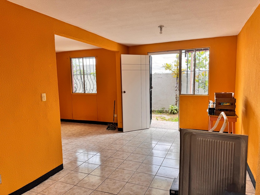 Venta de Casa o Casas, Terrenos, Propiedades, Apartamentos, Inmuebles en Guatemala, zona 11, zona 7, zona 2, zona 18, zona 16, Mixco, Carretera Al Salvador, Fraijanes, Santa Catarina Pinula, Antigua Guatemala, Villa Nueva, Villa Canales, San Miguel Petapa - Venta o Alquiler de Casas En Guatemala