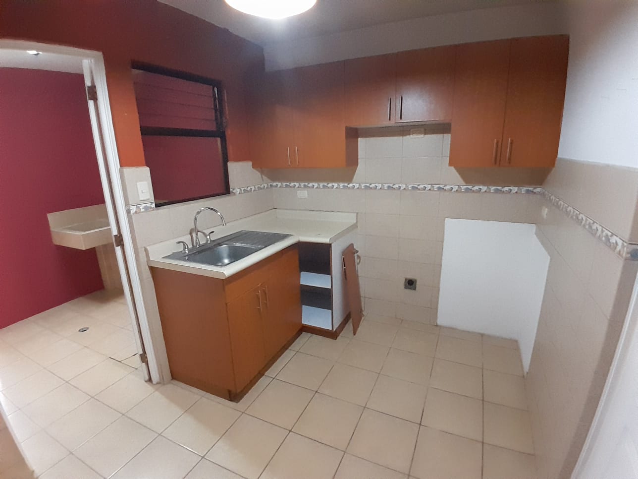 Venta de Casa o Casas, Terrenos, Propiedades, Apartamentos, Inmuebles en Guatemala, zona 11, zona 7, zona 2, zona 18, zona 16, Mixco, Carretera Al Salvador, Fraijanes, Santa Catarina Pinula, Antigua Guatemala, Villa Nueva, Villa Canales, San Miguel Petapa - Venta o Alquiler de Casas En Guatemala