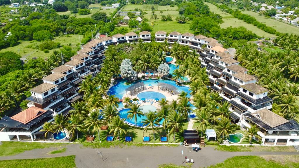 Venta de Casa o Casas, Terrenos, Propiedades, Apartamentos, Inmuebles en Guatemala, zona 11, zona 7, zona 2, zona 18, zona 16, Mixco, Carretera Al Salvador, Fraijanes, Santa Catarina Pinula, Antigua Guatemala, Villa Nueva, Villa Canales, San Miguel Petapa - Venta o Alquiler de Casas En Guatemala