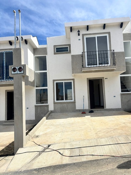 Venta de Casa o Casas, Terrenos, Propiedades, Apartamentos, Inmuebles en Guatemala, zona 11, zona 7, zona 2, zona 18, zona 16, Mixco, Carretera Al Salvador, Fraijanes, Santa Catarina Pinula, Antigua Guatemala, Villa Nueva, Villa Canales, San Miguel Petapa - Venta o Alquiler de Casas En Guatemala