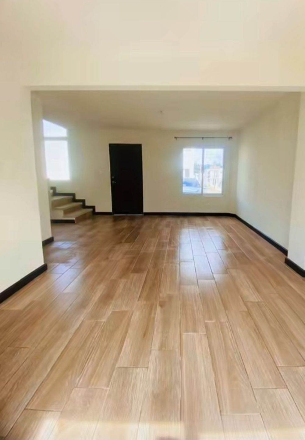 Venta de Casa o Casas, Terrenos, Propiedades, Apartamentos, Inmuebles en Guatemala, zona 11, zona 7, zona 2, zona 18, zona 16, Mixco, Carretera Al Salvador, Fraijanes, Santa Catarina Pinula, Antigua Guatemala, Villa Nueva, Villa Canales, San Miguel Petapa - Venta o Alquiler de Casas En Guatemala