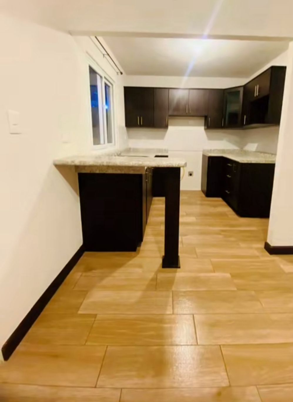 Venta de Casa o Casas, Terrenos, Propiedades, Apartamentos, Inmuebles en Guatemala, zona 11, zona 7, zona 2, zona 18, zona 16, Mixco, Carretera Al Salvador, Fraijanes, Santa Catarina Pinula, Antigua Guatemala, Villa Nueva, Villa Canales, San Miguel Petapa - Venta o Alquiler de Casas En Guatemala