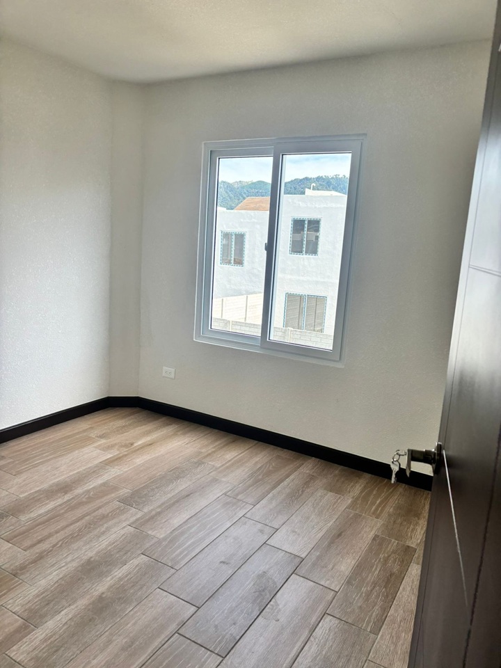 Venta de Casa o Casas, Terrenos, Propiedades, Apartamentos, Inmuebles en Guatemala, zona 11, zona 7, zona 2, zona 18, zona 16, Mixco, Carretera Al Salvador, Fraijanes, Santa Catarina Pinula, Antigua Guatemala, Villa Nueva, Villa Canales, San Miguel Petapa - Venta o Alquiler de Casas En Guatemala