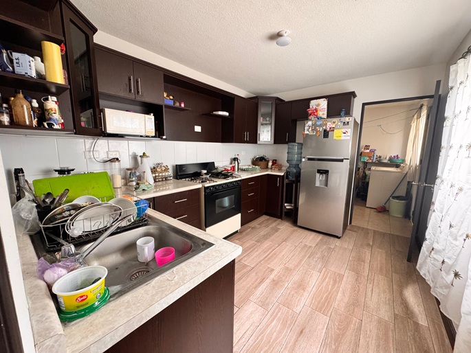 Venta de Casa o Casas, Terrenos, Propiedades, Apartamentos, Inmuebles en Guatemala, zona 11, zona 7, zona 2, zona 18, zona 16, Mixco, Carretera Al Salvador, Fraijanes, Santa Catarina Pinula, Antigua Guatemala, Villa Nueva, Villa Canales, San Miguel Petapa - Venta o Alquiler de Casas En Guatemala