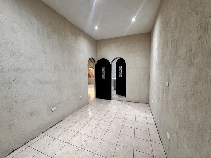 Venta de Casa o Casas, Terrenos, Propiedades, Apartamentos, Inmuebles en Guatemala, zona 11, zona 7, zona 2, zona 18, zona 16, Mixco, Carretera Al Salvador, Fraijanes, Santa Catarina Pinula, Antigua Guatemala, Villa Nueva, Villa Canales, San Miguel Petapa - Venta o Alquiler de Casas En Guatemala