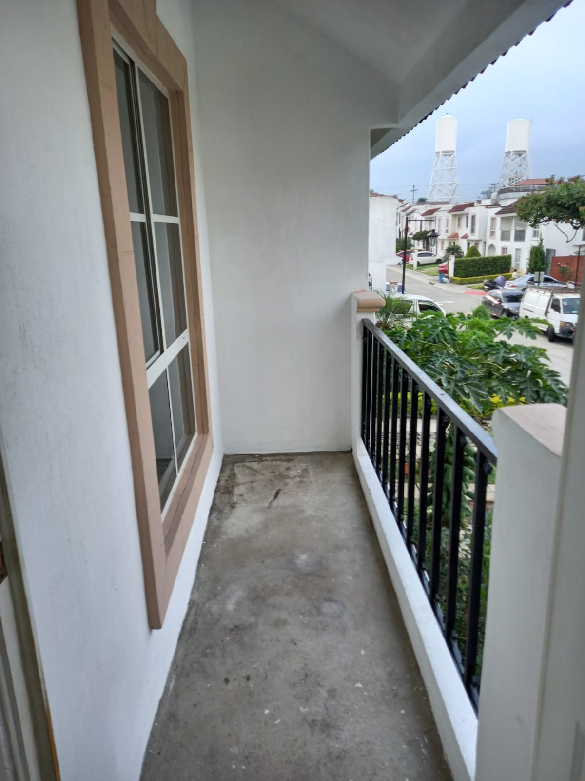 Venta de Casa o Casas, Terrenos, Propiedades, Apartamentos, Inmuebles en Guatemala, zona 11, zona 7, zona 2, zona 18, zona 16, Mixco, Carretera Al Salvador, Fraijanes, Santa Catarina Pinula, Antigua Guatemala, Villa Nueva, Villa Canales, San Miguel Petapa - Venta o Alquiler de Casas En Guatemala