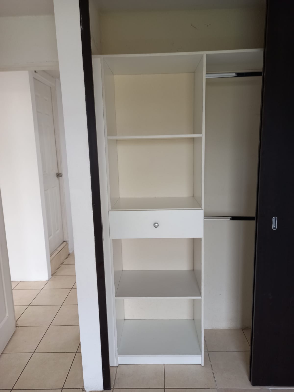 Venta de Casa o Casas, Terrenos, Propiedades, Apartamentos, Inmuebles en Guatemala, zona 11, zona 7, zona 2, zona 18, zona 16, Mixco, Carretera Al Salvador, Fraijanes, Santa Catarina Pinula, Antigua Guatemala, Villa Nueva, Villa Canales, San Miguel Petapa - Venta o Alquiler de Casas En Guatemala