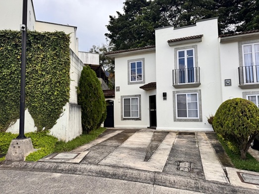 Casa a la Venta o Alquiler en Guatemala Venta de Casa o Casas, Terrenos, Propiedades, Apartamentos, Inmuebles en Guatemala, zona 11, zona 7, zona 2, zona 18, zona 16, Mixco, Carretera Al Salvador, Fraijanes, Santa Catarina Pinula, Antigua Guatemala, Villa Nueva, Villa Canales, San Miguel Petapa - Venta o Alquiler de Casas En Guatemala