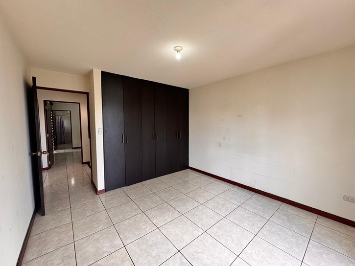 Casa a la Venta o Alquiler en Guatemala Venta de Casa o Casas, Terrenos, Propiedades, Apartamentos, Inmuebles en Guatemala, zona 11, zona 7, zona 2, zona 18, zona 16, Mixco, Carretera Al Salvador, Fraijanes, Santa Catarina Pinula, Antigua Guatemala, Villa Nueva, Villa Canales, San Miguel Petapa - Venta o Alquiler de Casas En Guatemala