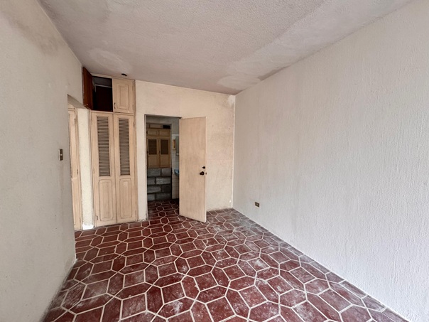 Venta de Casa o Casas, Terrenos, Propiedades, Apartamentos, Inmuebles en Guatemala, zona 11, zona 7, zona 2, zona 18, zona 16, Mixco, Carretera Al Salvador, Fraijanes, Santa Catarina Pinula, Antigua Guatemala, Villa Nueva, Villa Canales, San Miguel Petapa - Venta o Alquiler de Casas En Guatemala