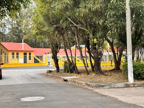 Venta de Casa o Casas, Terrenos, Propiedades, Apartamentos, Inmuebles en Guatemala, zona 11, zona 7, zona 2, zona 18, zona 16, Mixco, Carretera Al Salvador, Fraijanes, Santa Catarina Pinula, Antigua Guatemala, Villa Nueva, Villa Canales, San Miguel Petapa - Venta o Alquiler de Casas En Guatemala