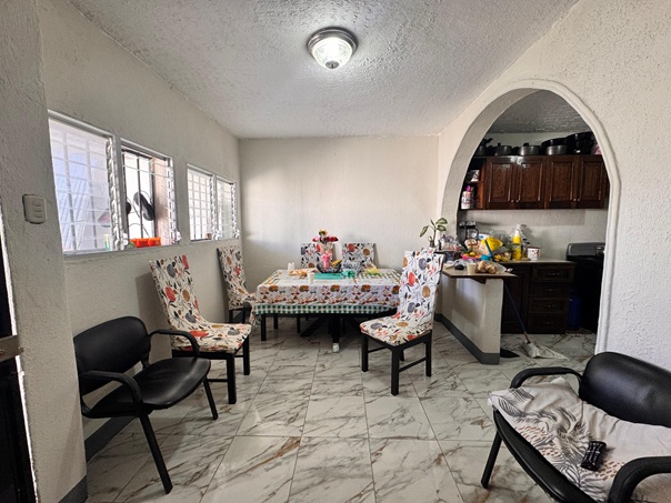 Venta de Casa o Casas, Terrenos, Propiedades, Apartamentos, Inmuebles en Guatemala, zona 11, zona 7, zona 2, zona 18, zona 16, Mixco, Carretera Al Salvador, Fraijanes, Santa Catarina Pinula, Antigua Guatemala, Villa Nueva, Villa Canales, San Miguel Petapa - Venta o Alquiler de Casas En Guatemala