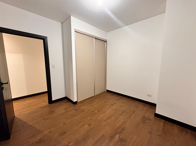 Venta de Casa o Casas, Terrenos, Propiedades, Apartamentos, Inmuebles en Guatemala, zona 11, zona 7, zona 2, zona 18, zona 16, Mixco, Carretera Al Salvador, Fraijanes, Santa Catarina Pinula, Antigua Guatemala, Villa Nueva, Villa Canales, San Miguel Petapa - Venta o Alquiler de Casas En Guatemala