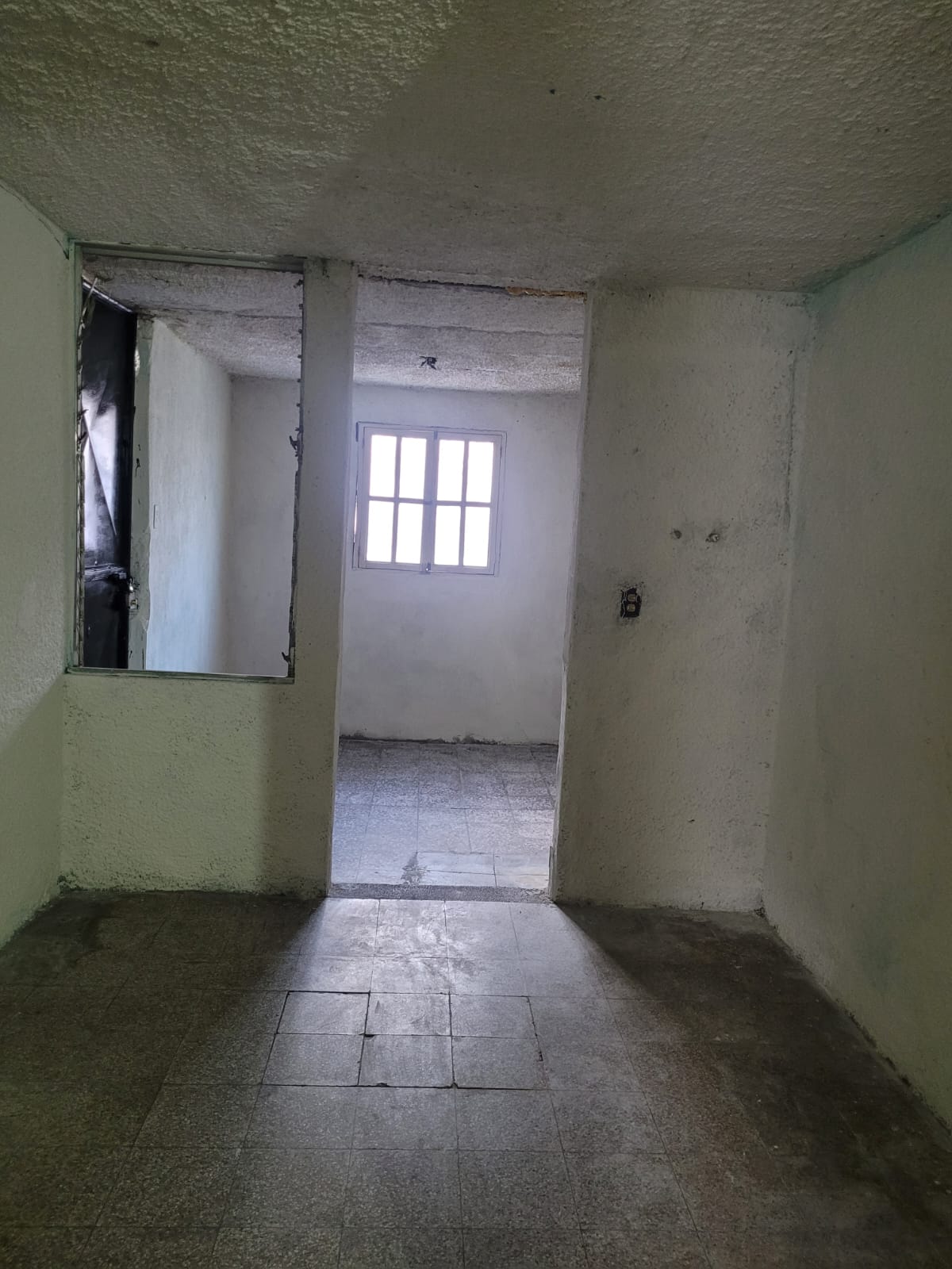 Venta de Casa o Casas, Terrenos, Propiedades, Apartamentos, Inmuebles en Guatemala, zona 11, zona 7, zona 2, zona 18, zona 16, Mixco, Carretera Al Salvador, Fraijanes, Santa Catarina Pinula, Antigua Guatemala, Villa Nueva, Villa Canales, San Miguel Petapa - Venta o Alquiler de Casas En Guatemala
