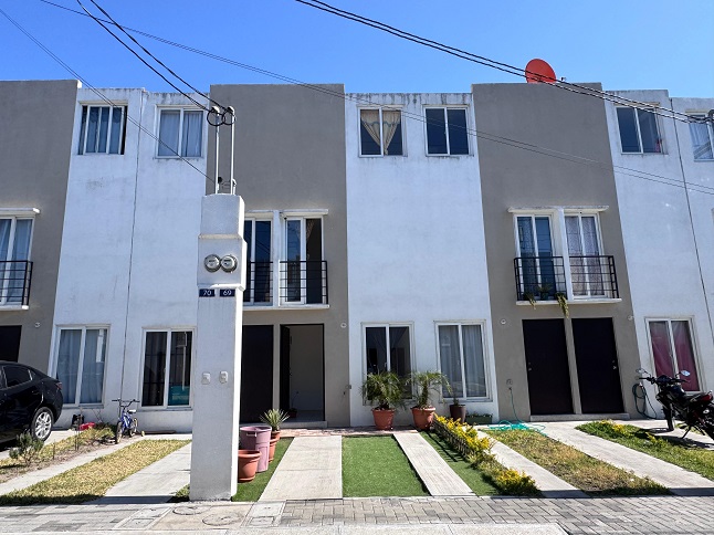 Venta de Casa o Casas, Terrenos, Propiedades, Apartamentos, Inmuebles en Guatemala, zona 11, zona 7, zona 2, zona 18, zona 16, Mixco, Carretera Al Salvador, Fraijanes, Santa Catarina Pinula, Antigua Guatemala, Villa Nueva, Villa Canales, San Miguel Petapa - Venta o Alquiler de Casas En Guatemala