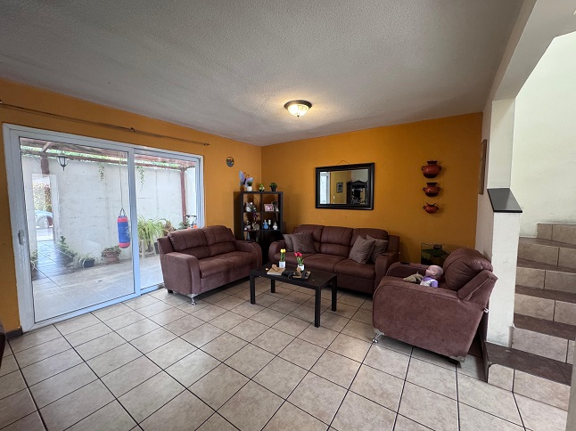 Venta de Casa o Casas, Terrenos, Propiedades, Apartamentos, Inmuebles en Guatemala, zona 11, zona 7, zona 2, zona 18, zona 16, Mixco, Carretera Al Salvador, Fraijanes, Santa Catarina Pinula, Antigua Guatemala, Villa Nueva, Villa Canales, San Miguel Petapa - Venta o Alquiler de Casas En Guatemala