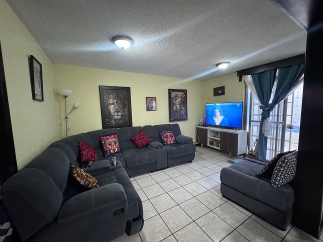 Venta de Casa o Casas, Terrenos, Propiedades, Apartamentos, Inmuebles en Guatemala, zona 11, zona 7, zona 2, zona 18, zona 16, Mixco, Carretera Al Salvador, Fraijanes, Santa Catarina Pinula, Antigua Guatemala, Villa Nueva, Villa Canales, San Miguel Petapa - Venta o Alquiler de Casas En Guatemala