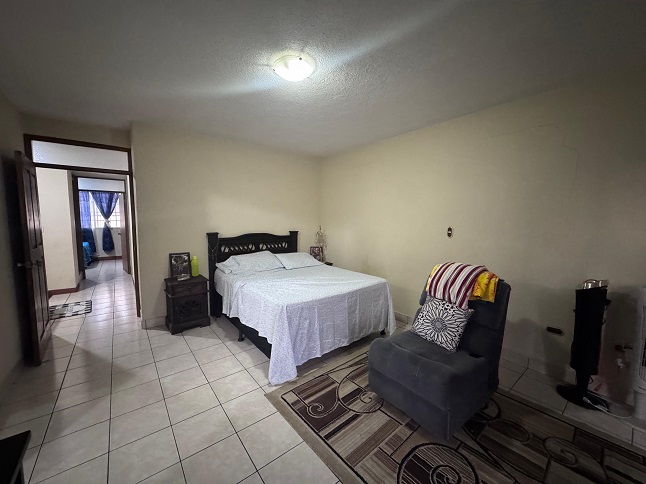 Venta de Casa o Casas, Terrenos, Propiedades, Apartamentos, Inmuebles en Guatemala, zona 11, zona 7, zona 2, zona 18, zona 16, Mixco, Carretera Al Salvador, Fraijanes, Santa Catarina Pinula, Antigua Guatemala, Villa Nueva, Villa Canales, San Miguel Petapa - Venta o Alquiler de Casas En Guatemala