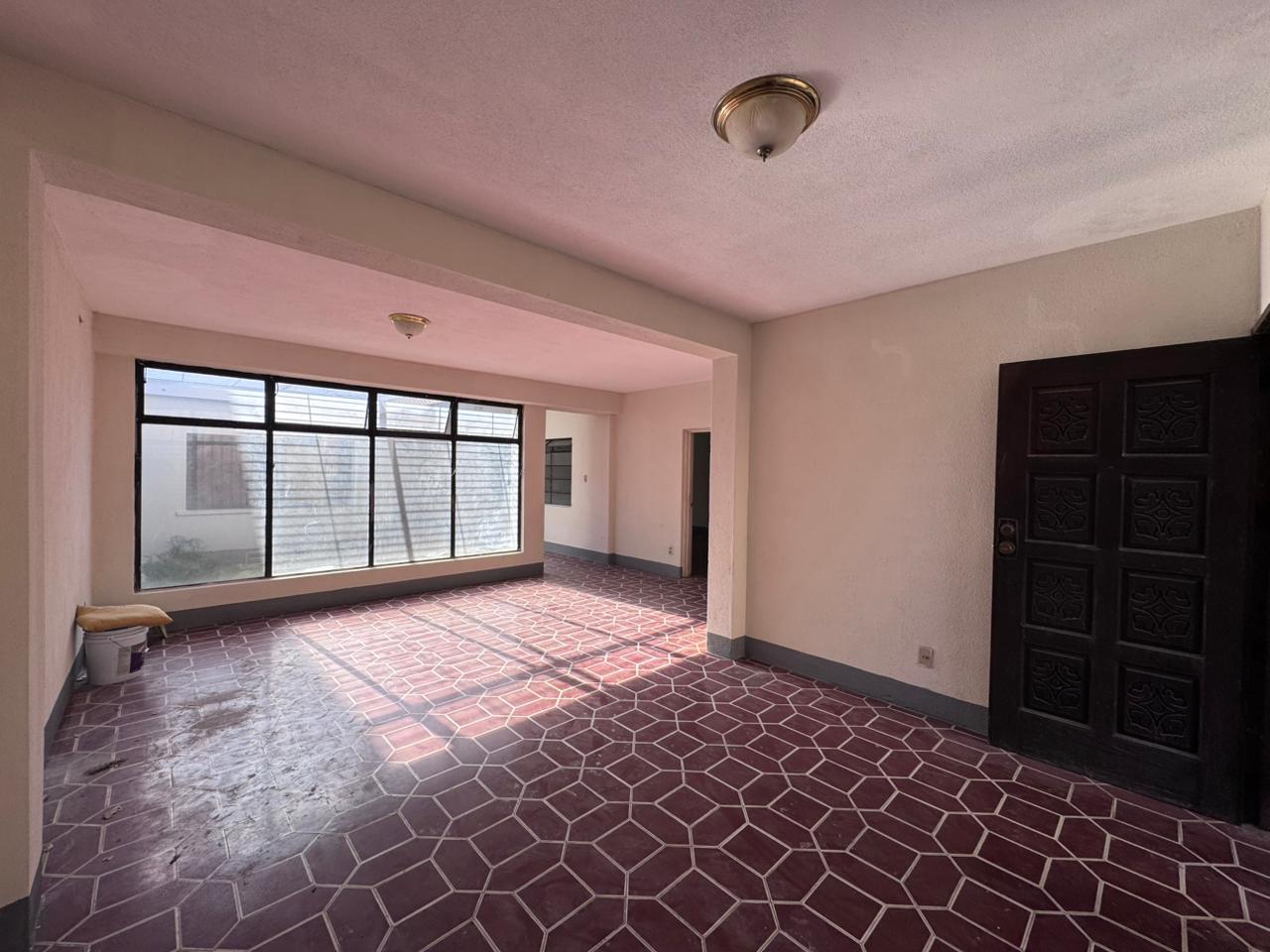 Venta de Casa o Casas, Terrenos, Propiedades, Apartamentos, Inmuebles en Guatemala, zona 11, zona 7, zona 2, zona 18, zona 16, Mixco, Carretera Al Salvador, Fraijanes, Santa Catarina Pinula, Antigua Guatemala, Villa Nueva, Villa Canales, San Miguel Petapa - Venta o Alquiler de Casas En Guatemala