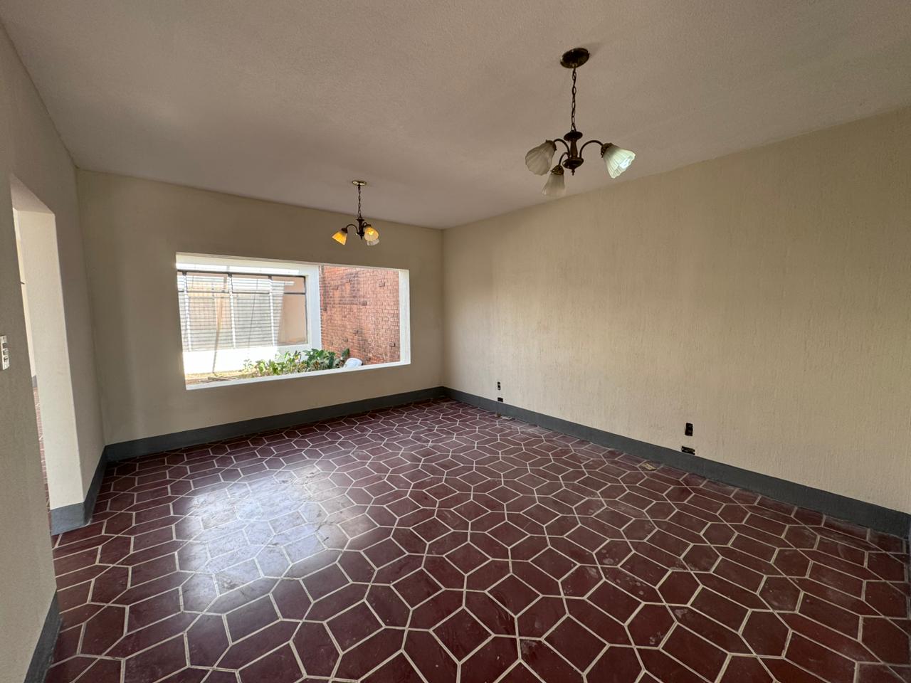 Venta de Casa o Casas, Terrenos, Propiedades, Apartamentos, Inmuebles en Guatemala, zona 11, zona 7, zona 2, zona 18, zona 16, Mixco, Carretera Al Salvador, Fraijanes, Santa Catarina Pinula, Antigua Guatemala, Villa Nueva, Villa Canales, San Miguel Petapa - Venta o Alquiler de Casas En Guatemala