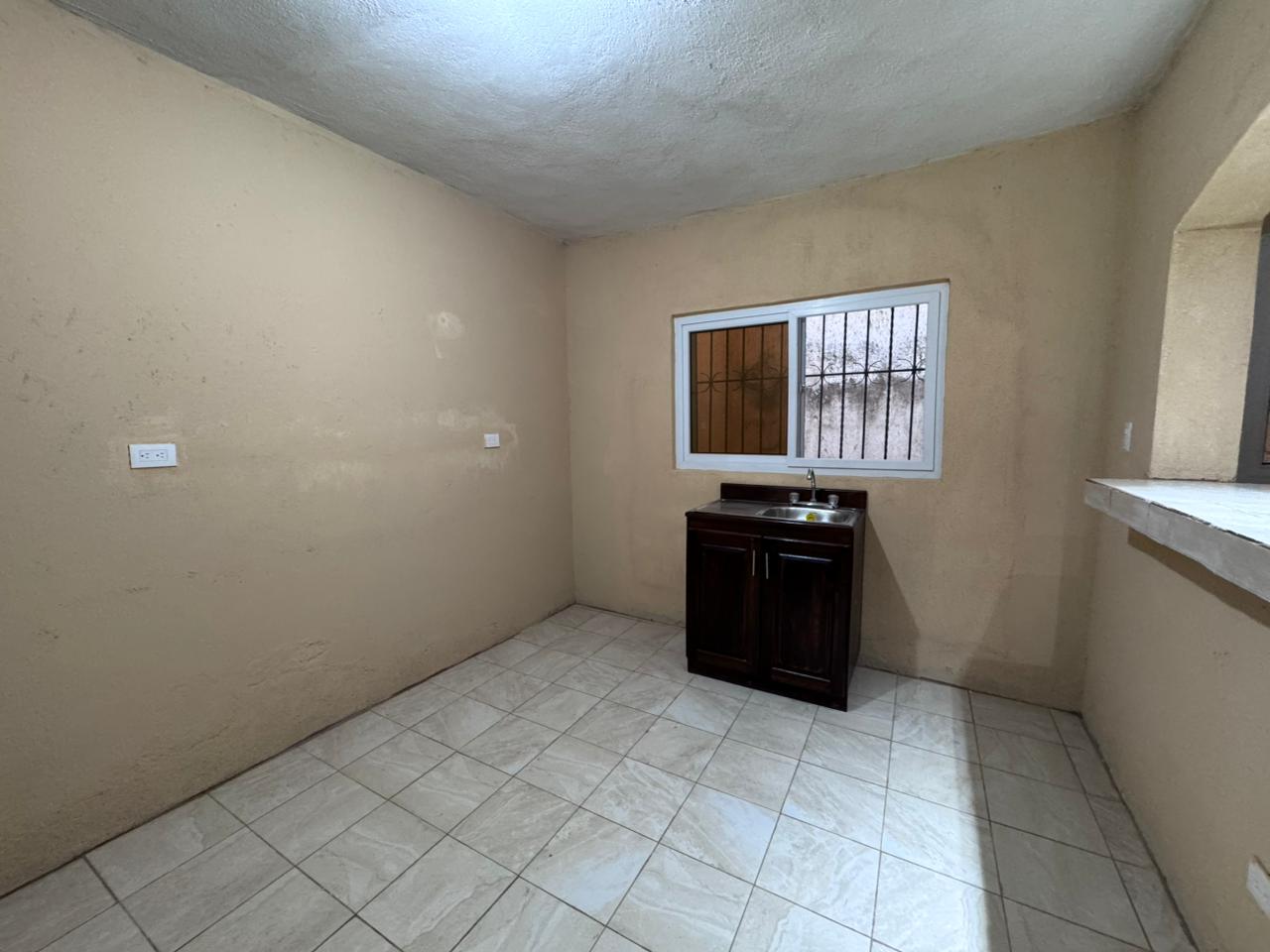 Venta de Casa o Casas, Terrenos, Propiedades, Apartamentos, Inmuebles en Guatemala, zona 11, zona 7, zona 2, zona 18, zona 16, Mixco, Carretera Al Salvador, Fraijanes, Santa Catarina Pinula, Antigua Guatemala, Villa Nueva, Villa Canales, San Miguel Petapa - Venta o Alquiler de Casas En Guatemala