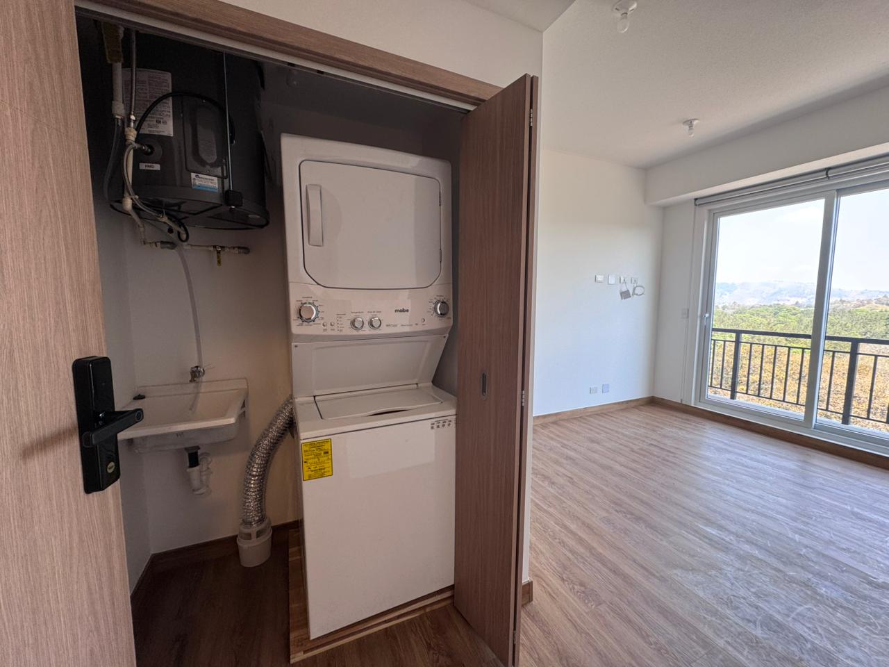 Venta de Casa o Casas, Terrenos, Propiedades, Apartamentos, Inmuebles en Guatemala, zona 11, zona 7, zona 2, zona 18, zona 16, Mixco, Carretera Al Salvador, Fraijanes, Santa Catarina Pinula, Antigua Guatemala, Villa Nueva, Villa Canales, San Miguel Petapa - Venta o Alquiler de Casas En Guatemala