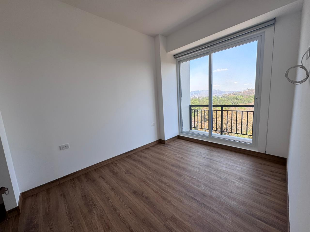 Venta de Casa o Casas, Terrenos, Propiedades, Apartamentos, Inmuebles en Guatemala, zona 11, zona 7, zona 2, zona 18, zona 16, Mixco, Carretera Al Salvador, Fraijanes, Santa Catarina Pinula, Antigua Guatemala, Villa Nueva, Villa Canales, San Miguel Petapa - Venta o Alquiler de Casas En Guatemala