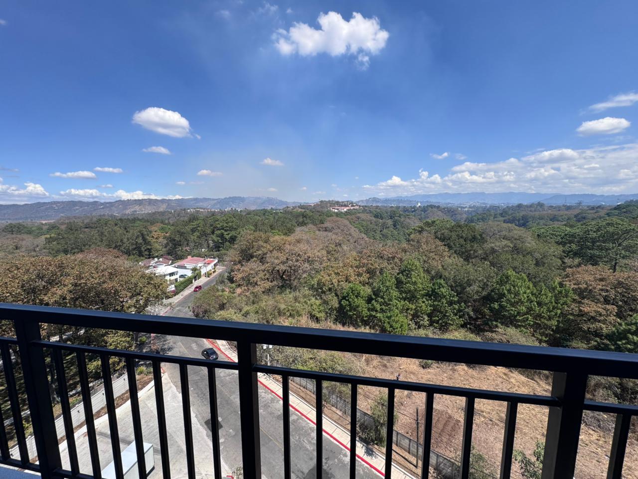 Venta de Casa o Casas, Terrenos, Propiedades, Apartamentos, Inmuebles en Guatemala, zona 11, zona 7, zona 2, zona 18, zona 16, Mixco, Carretera Al Salvador, Fraijanes, Santa Catarina Pinula, Antigua Guatemala, Villa Nueva, Villa Canales, San Miguel Petapa - Venta o Alquiler de Casas En Guatemala