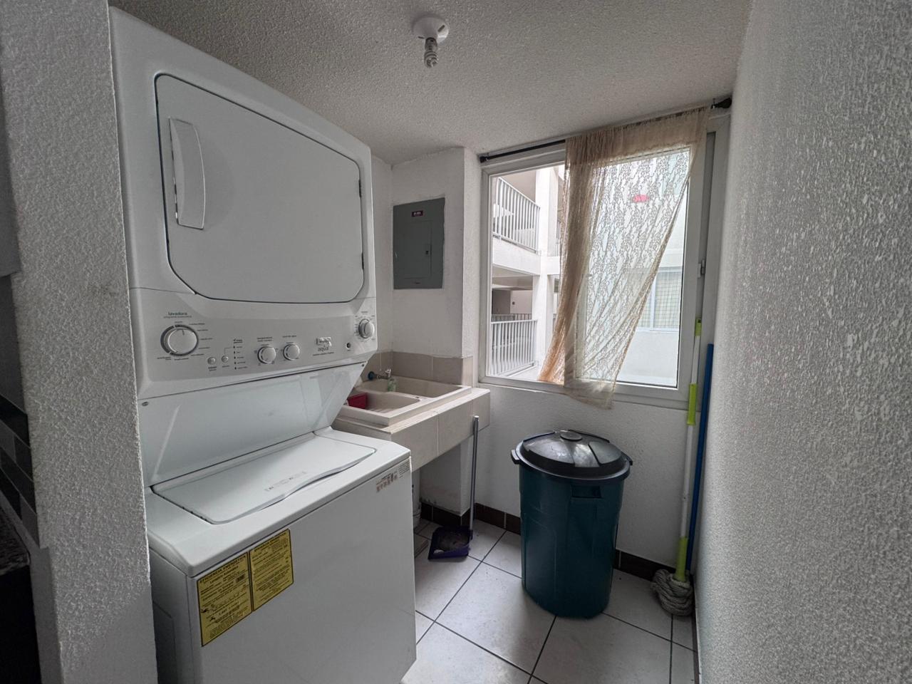 Venta de Casa o Casas, Terrenos, Propiedades, Apartamentos, Inmuebles en Guatemala, zona 11, zona 7, zona 2, zona 18, zona 16, Mixco, Carretera Al Salvador, Fraijanes, Santa Catarina Pinula, Antigua Guatemala, Villa Nueva, Villa Canales, San Miguel Petapa - Venta o Alquiler de Casas En Guatemala