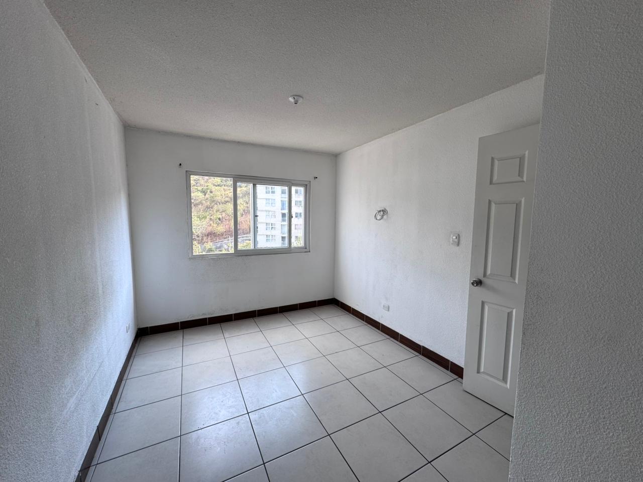 Venta de Casa o Casas, Terrenos, Propiedades, Apartamentos, Inmuebles en Guatemala, zona 11, zona 7, zona 2, zona 18, zona 16, Mixco, Carretera Al Salvador, Fraijanes, Santa Catarina Pinula, Antigua Guatemala, Villa Nueva, Villa Canales, San Miguel Petapa - Venta o Alquiler de Casas En Guatemala
