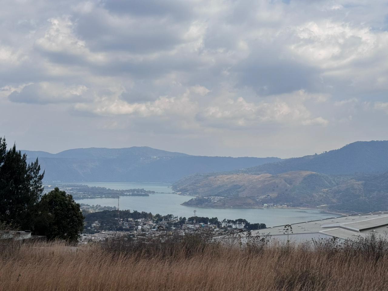 Venta de Casa o Casas, Terrenos, Propiedades, Apartamentos, Inmuebles en Guatemala, zona 11, zona 7, zona 2, zona 18, zona 16, Mixco, Carretera Al Salvador, Fraijanes, Santa Catarina Pinula, Antigua Guatemala, Villa Nueva, Villa Canales, San Miguel Petapa - Venta o Alquiler de Casas En Guatemala